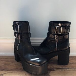 Black vegan boots